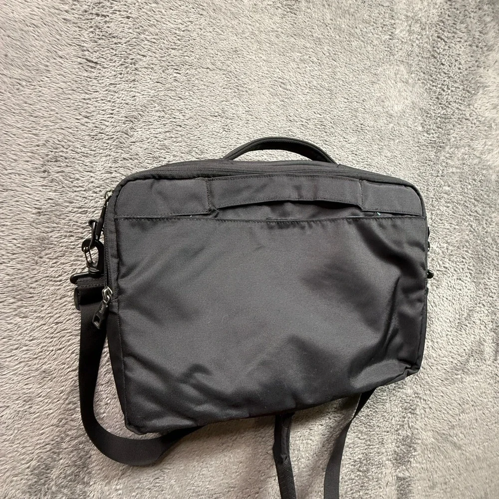 Thule subterra laptop